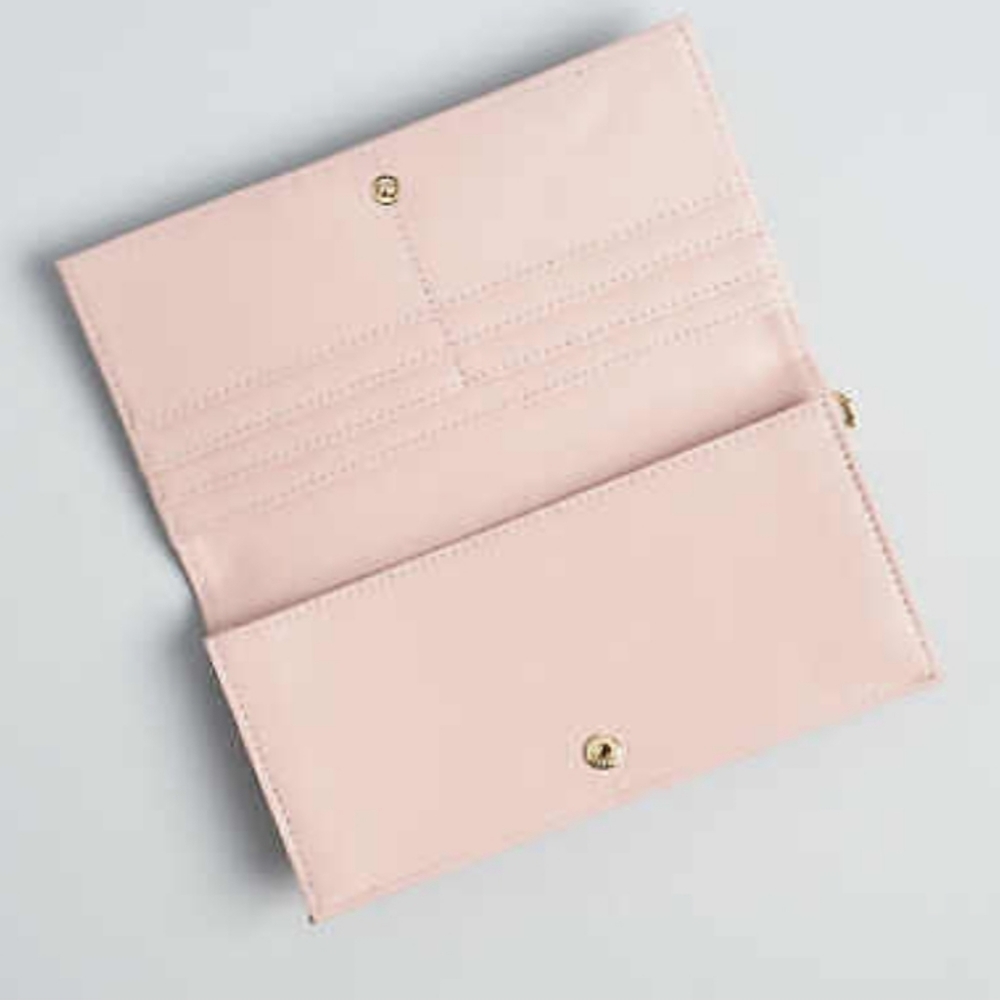 ⛱3/$20 Aimee Kestenberg Bifold Wallet - Picture 2 of 4